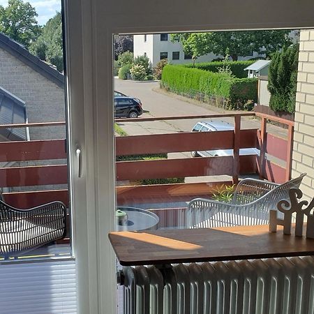 --Renoviert-- Ruhige 1-Zimmer Einliegerwohnung Mit Kueche Und Bad In Grossburgwedel Exterior foto