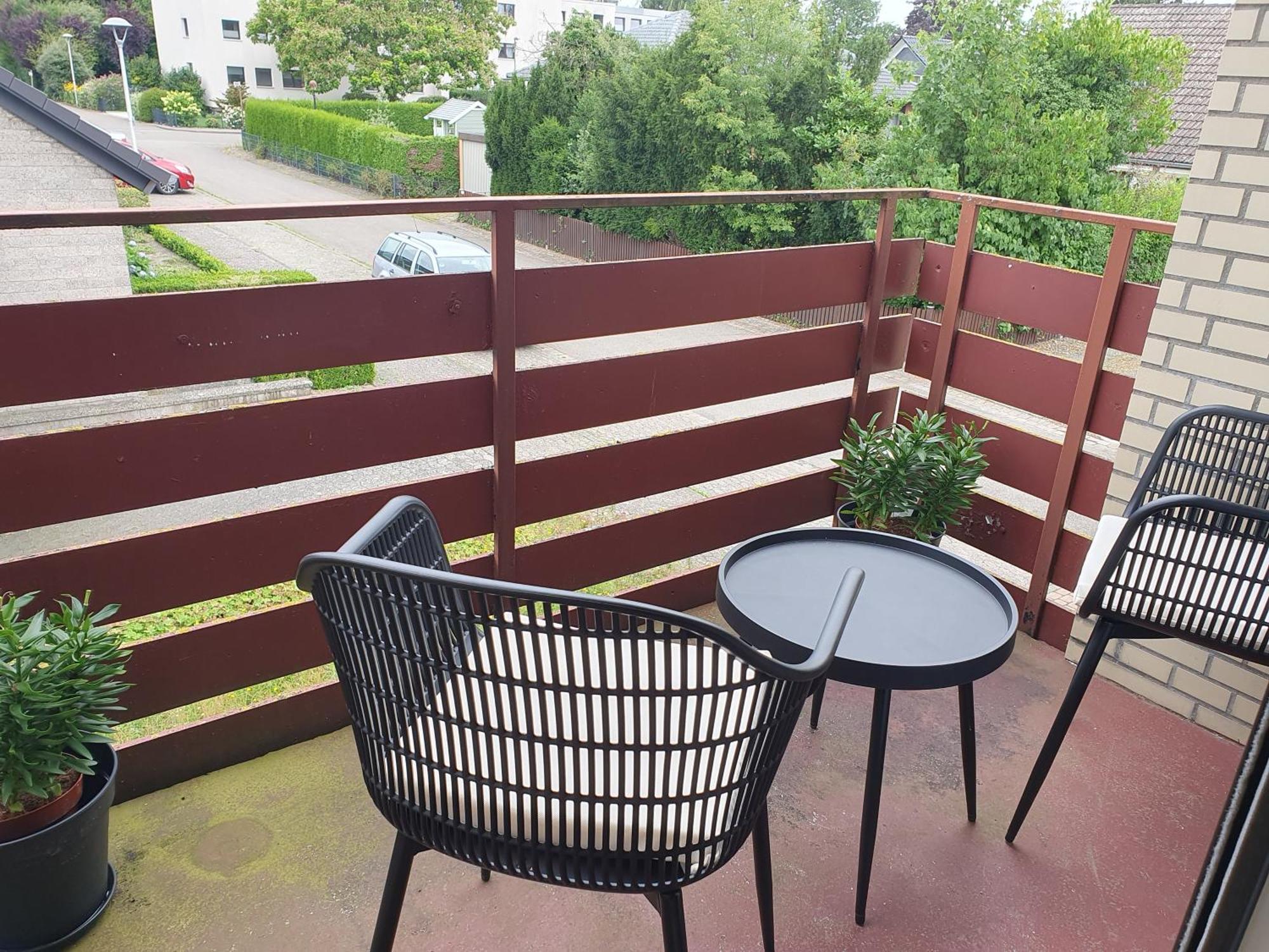 --Renoviert-- Ruhige 1-Zimmer Einliegerwohnung Mit Kueche Und Bad In Grossburgwedel Exterior foto